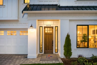 Entry way with a wooden door